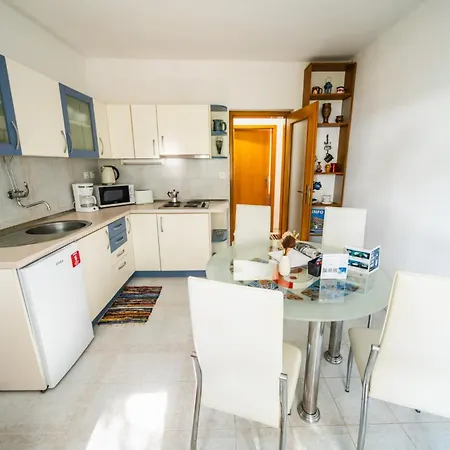Pensionat Anna In Hvar * Mittel-dalmatien 3*